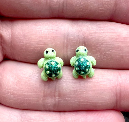 Tiny Glitter Turtle Resin Stud Earrings